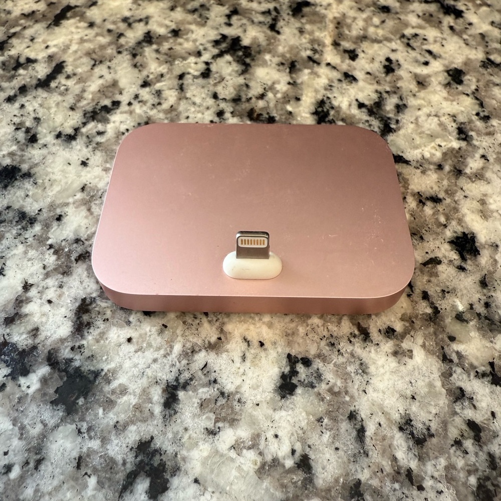 Apple Rose Gold Charging Dock